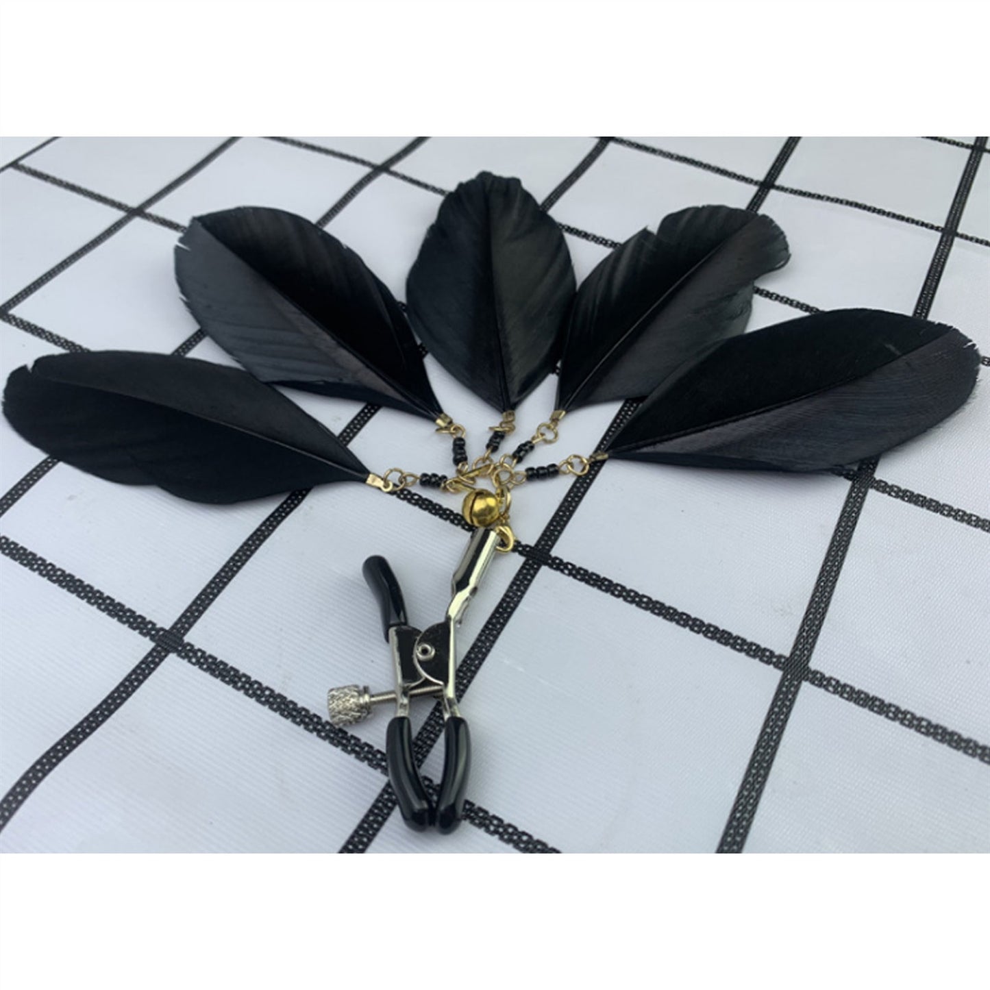 Black Feather Metal Clip Nipple Clamps With Screw 